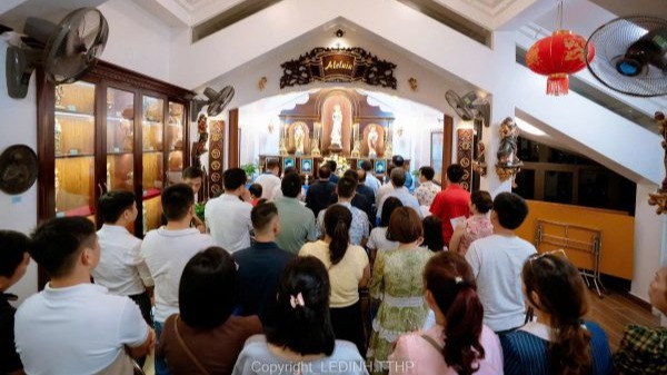Giờ cầu nguyện liên gia tháng 7 nhóm nội thành